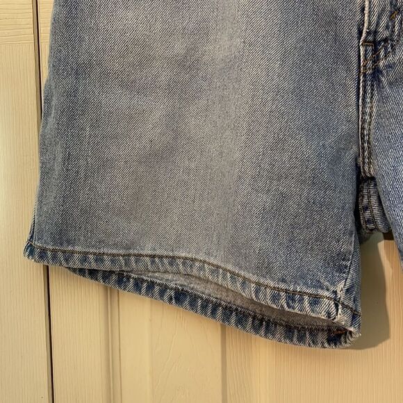 Levi's Vintage Faded Medium Blue Denim Shorts High Rise Red Tag 12 - Picture 5 of 16